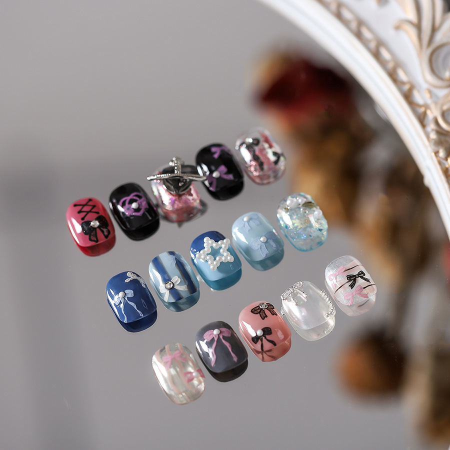 1PCS 5D Macaron Bow Nail Stick - Nail Art Vampire recension och pris