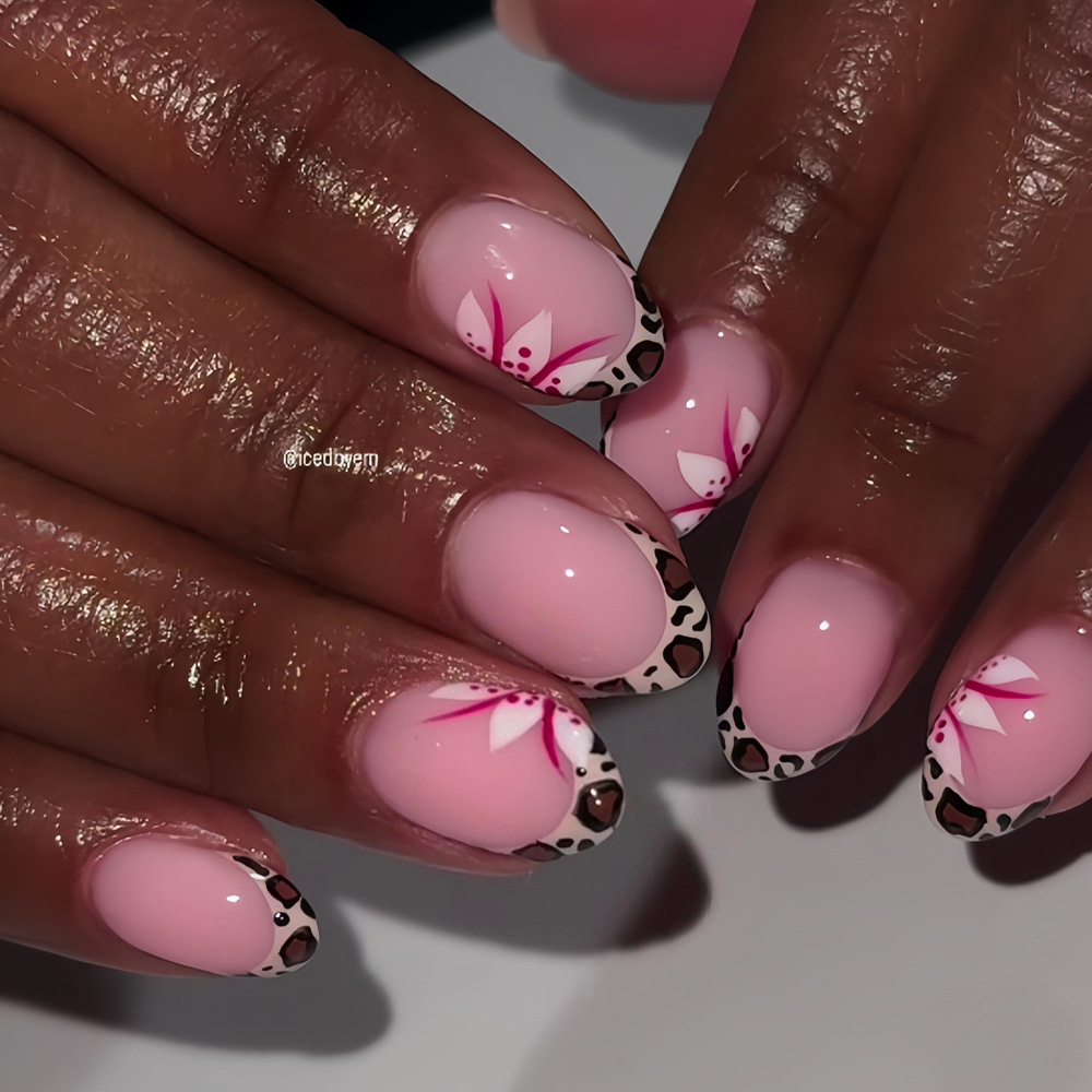 Short long fake nails for wome - Nail Art Aesthetic recension och pris