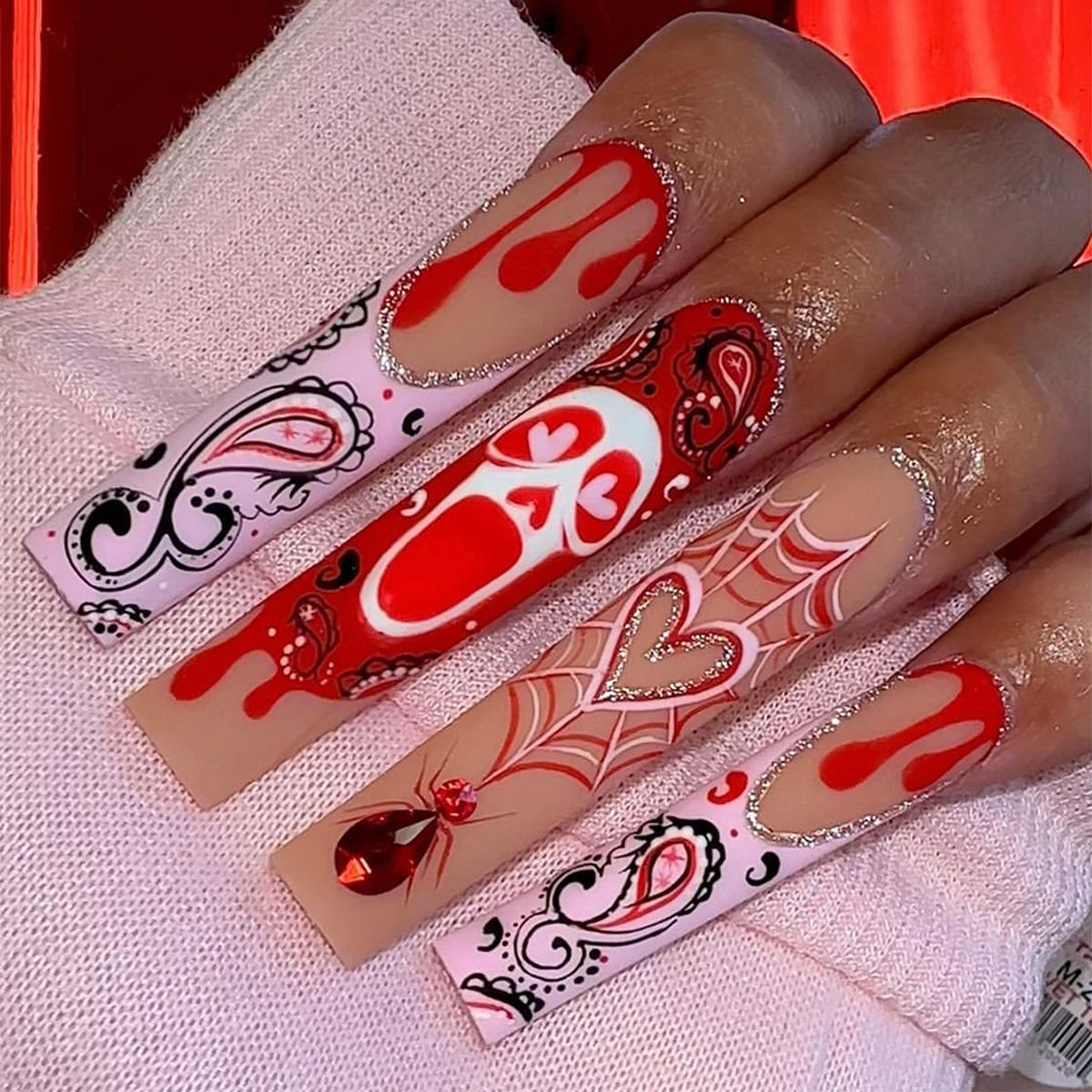 Scary Blood Skull Fake Nails L - Nail Art Vampire recension och pris