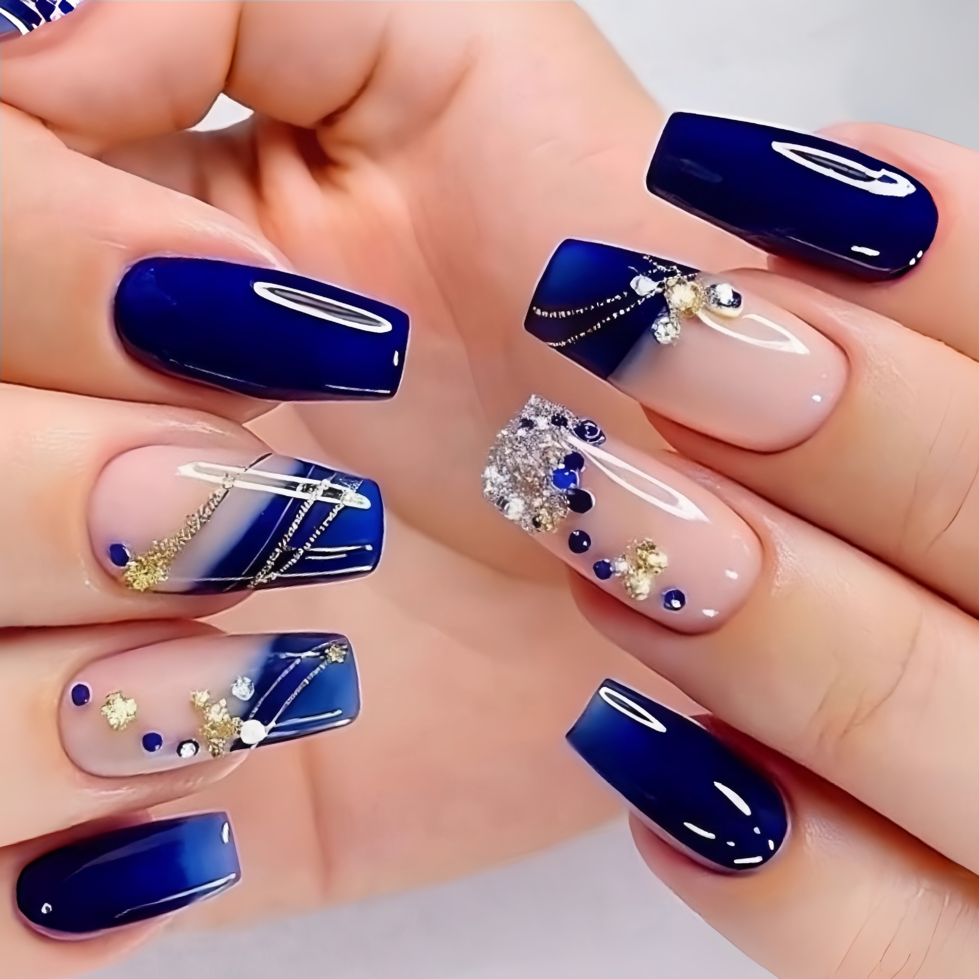 Medium long fake nails gradien - Nail Art Aesthetic recension och pris