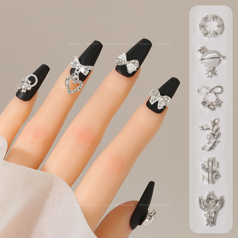 Mix 10/15pcs Shaped Rhinestone - Nail Art Vampire recension och pris